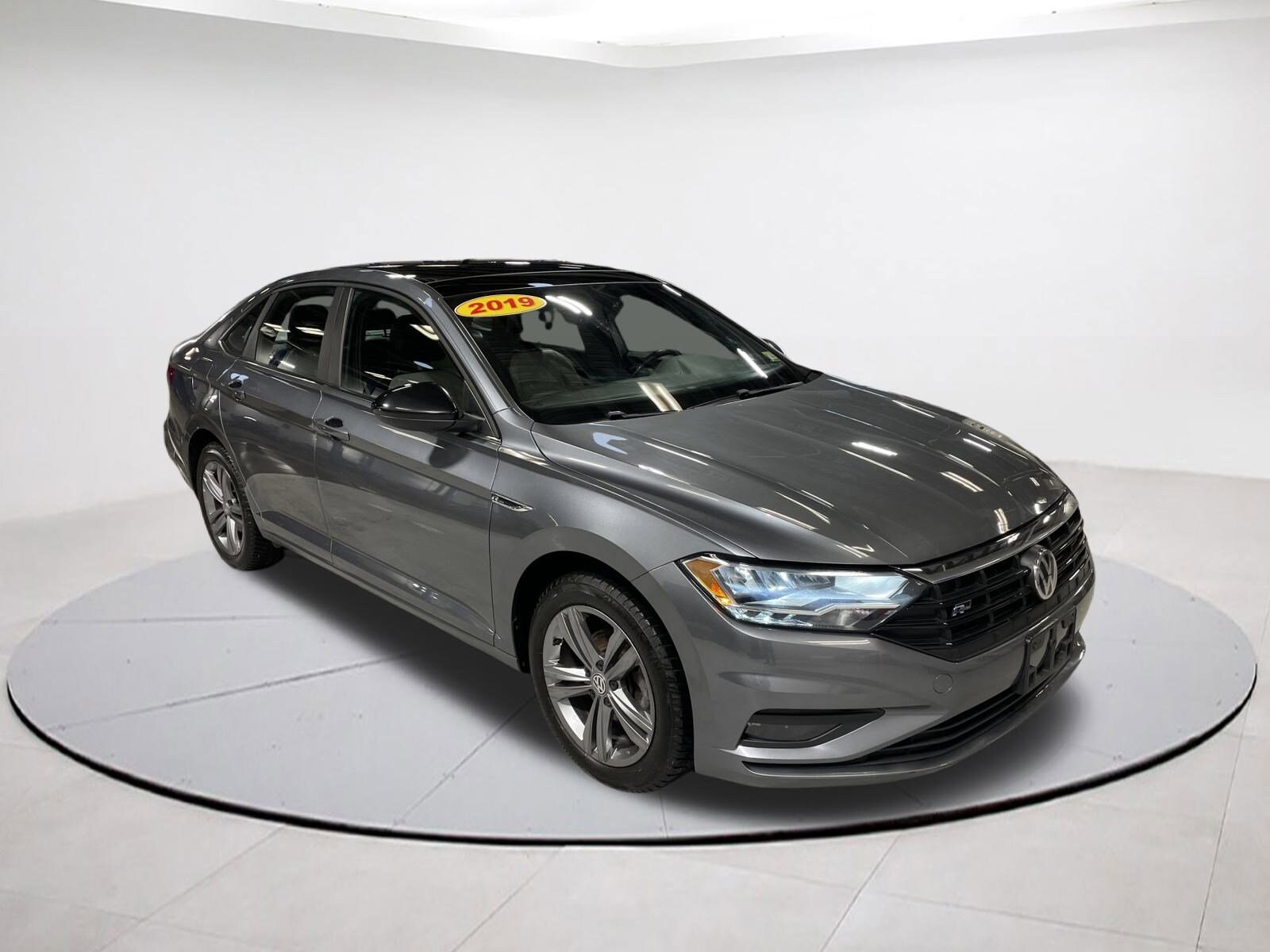 2019 Volkswagen Jetta 1.4T R-Line photo 3