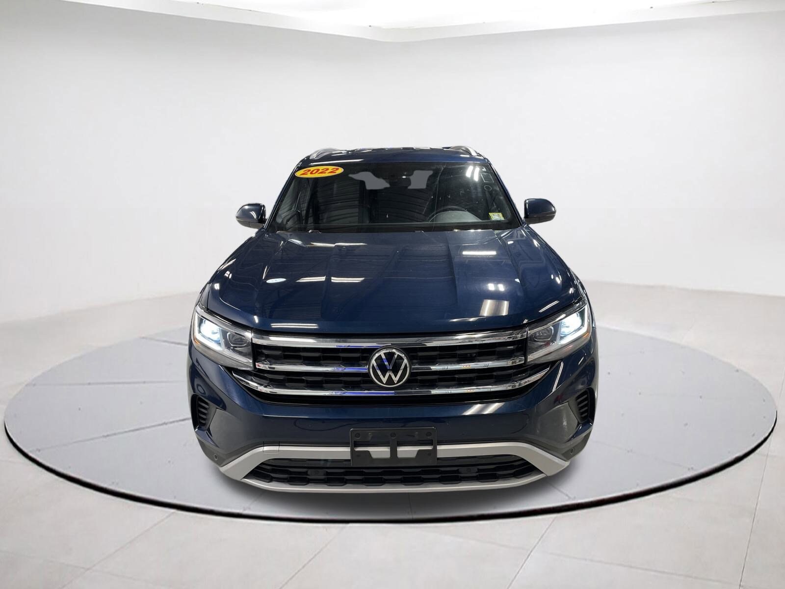 2022 Volkswagen Atlas Cross Sport SE Technology photo 2