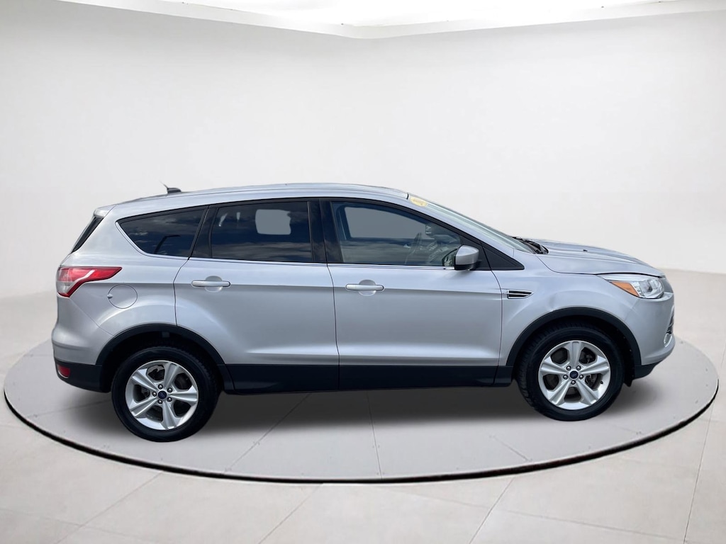 Used 2016 Ford Escape SE SUV