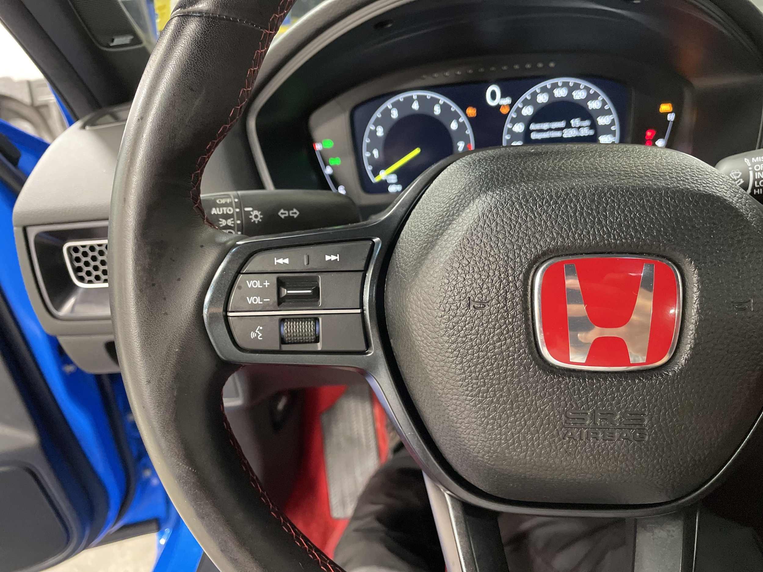 2025 Honda Civic Hatchback Type-R - Photo 28