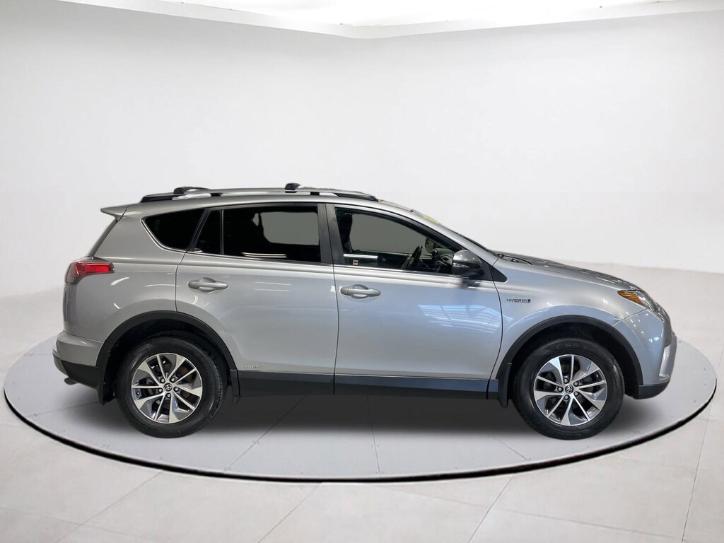 Used 2017 Toyota RAV4 Hybrid XLE SUV