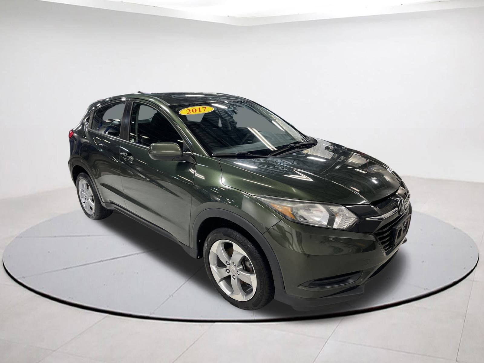 2017 Honda HR-V LX photo 3
