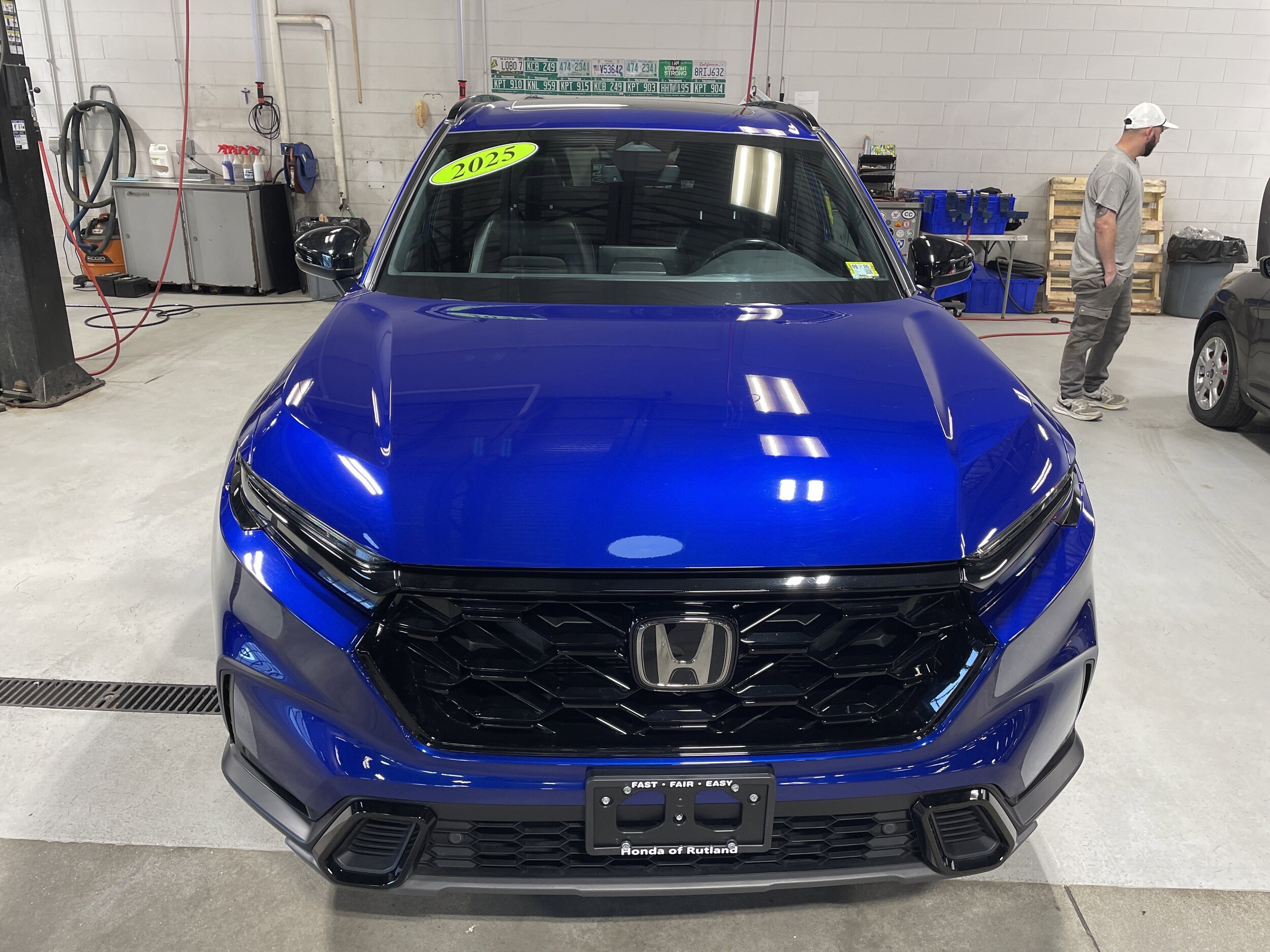 2025 Honda CR-V Hybrid Sport-L photo 2