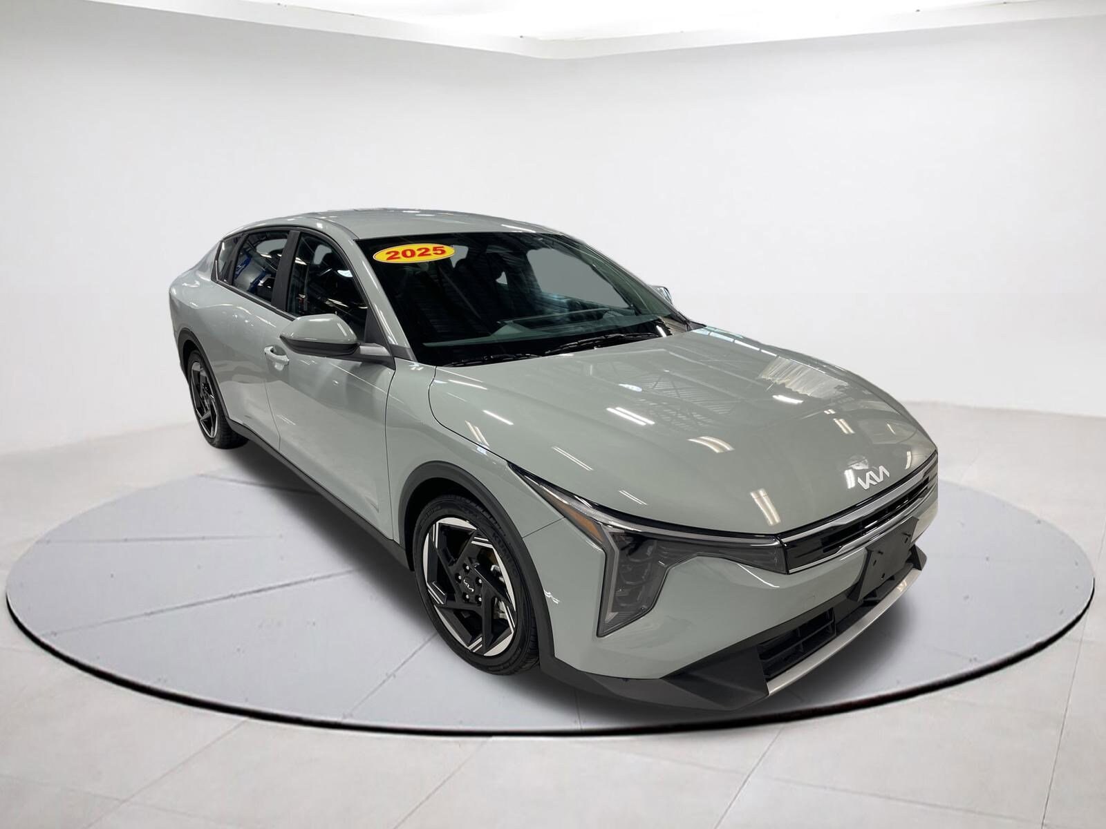 2025 Kia K4 EX photo 4