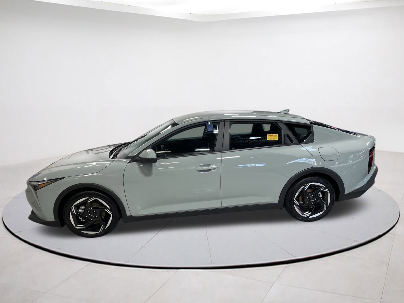 2025 Kia K4 EX photo 3