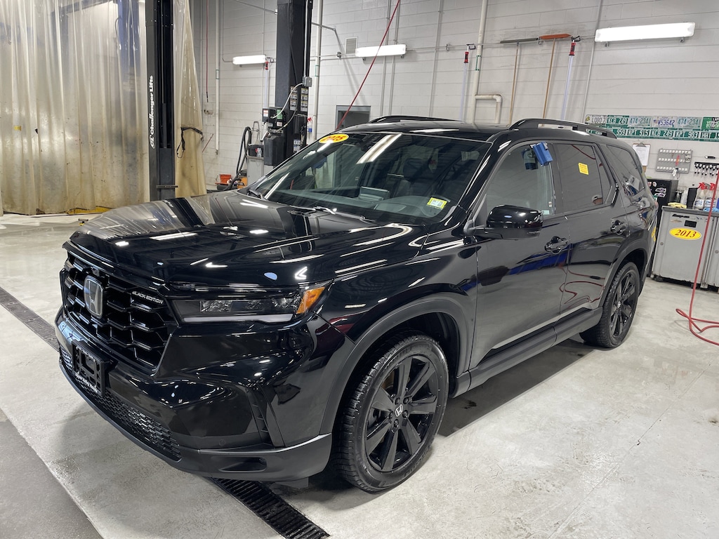 Used 2025 Honda Pilot Black Edition SUV