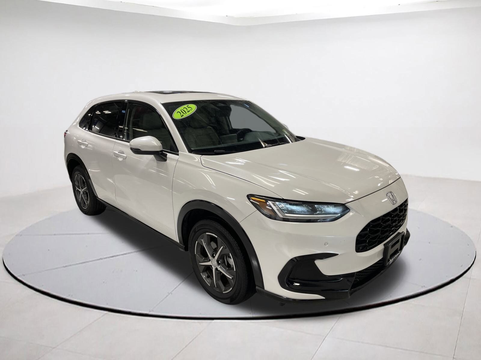 2025 Honda HR-V EX-L photo 3