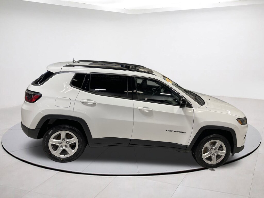 Used 2023 Jeep Compass Latitude SUV