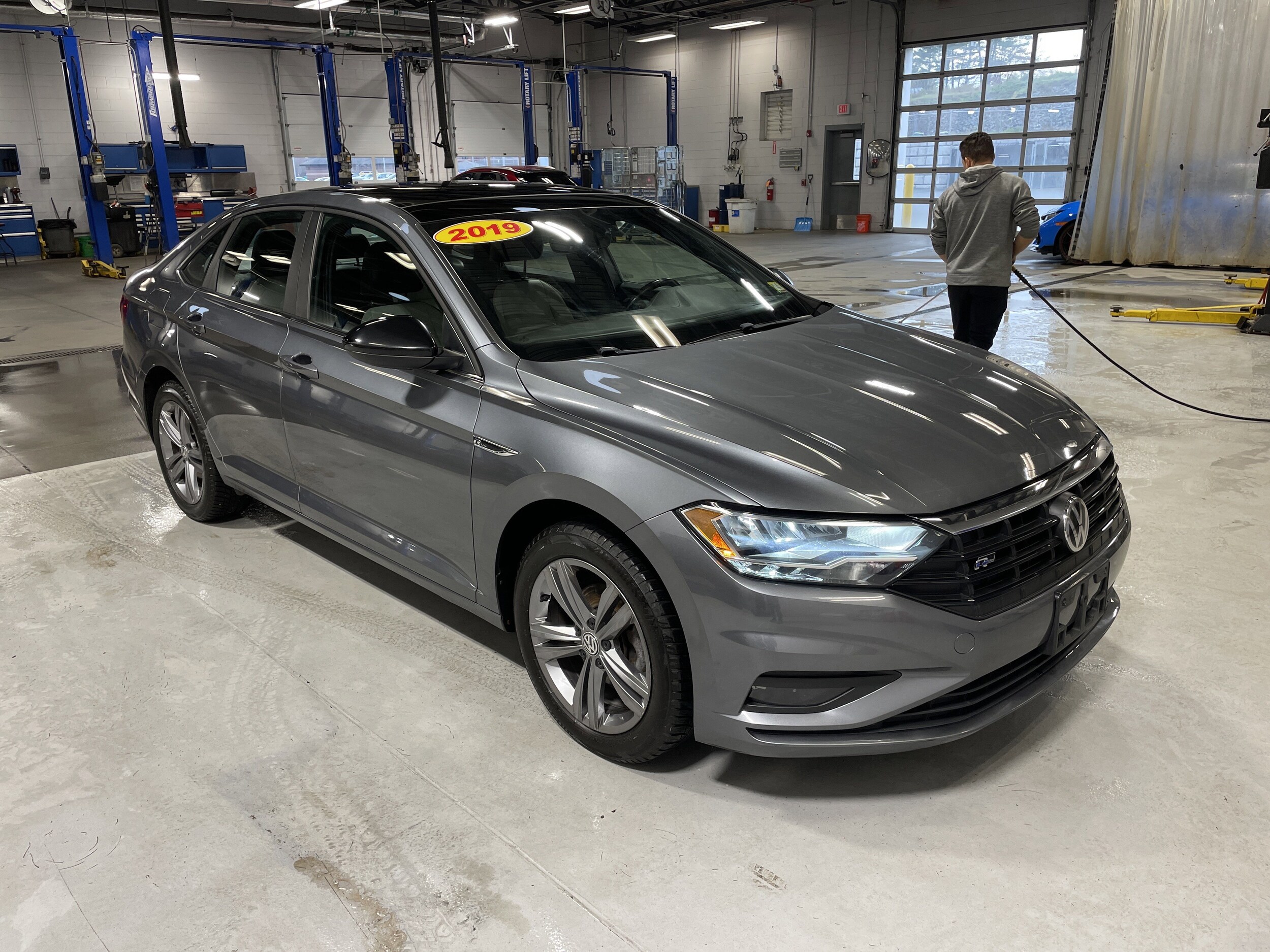 2019 Volkswagen Jetta 1.4T R-Line photo 3