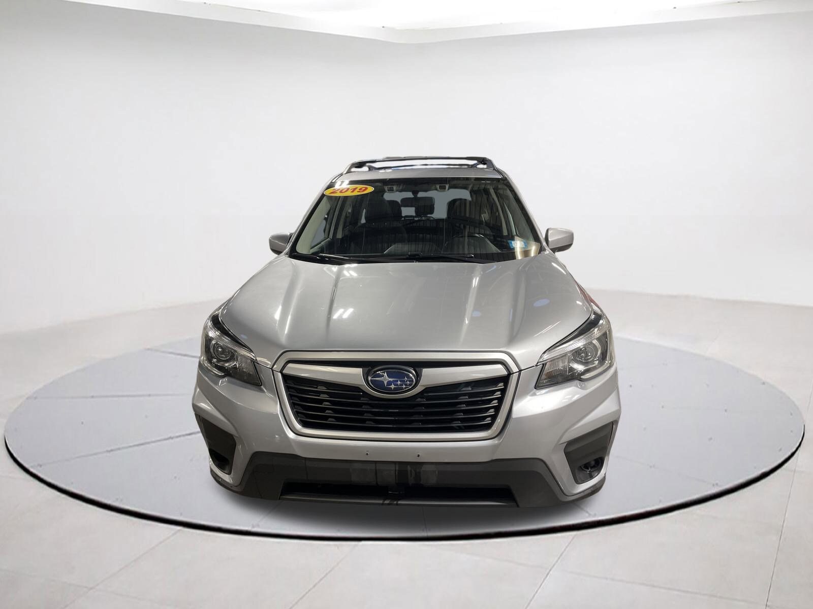 2019 Subaru Forester Premium photo 2