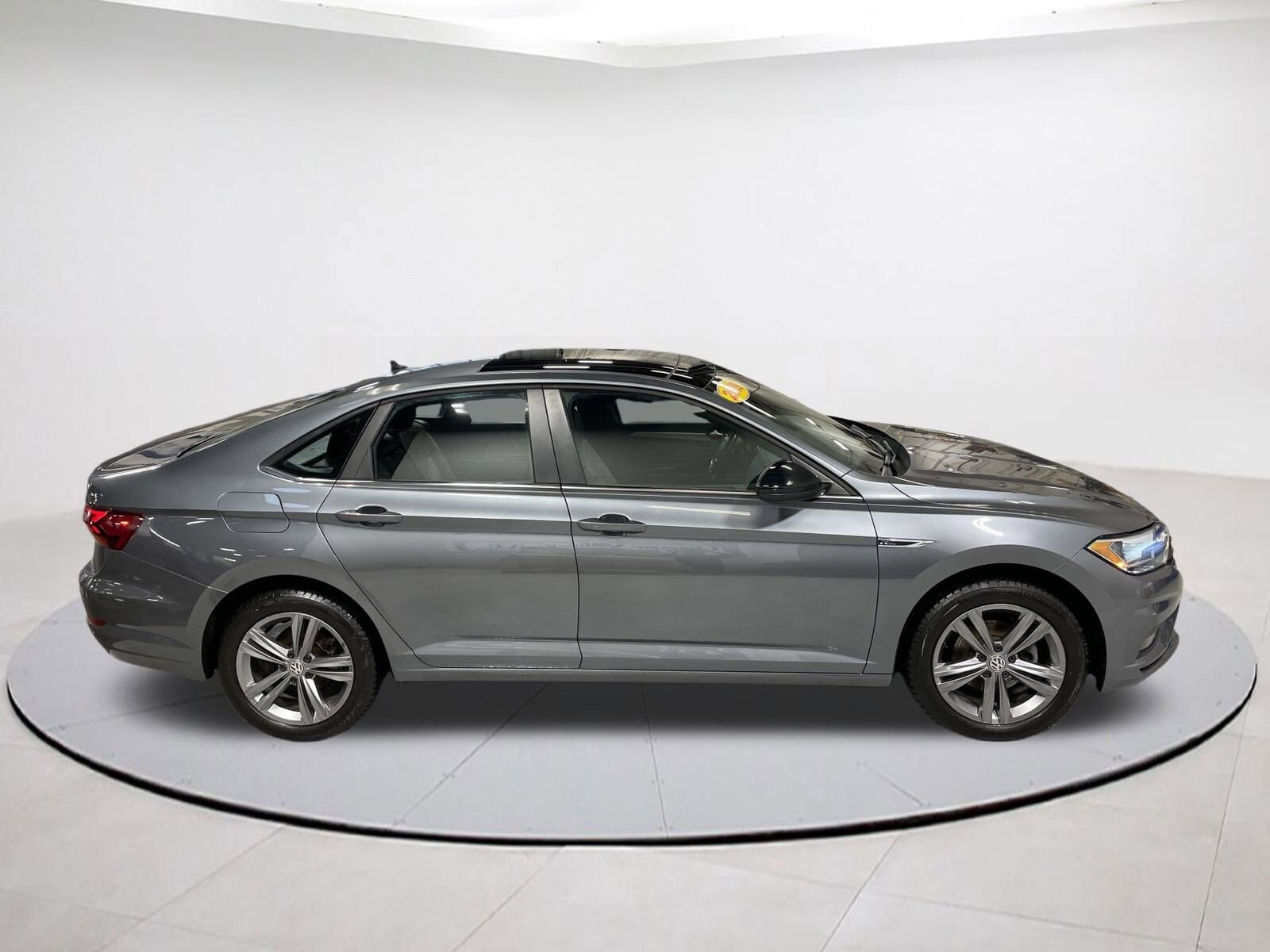 2019 Volkswagen Jetta 1.4T R-Line photo 4