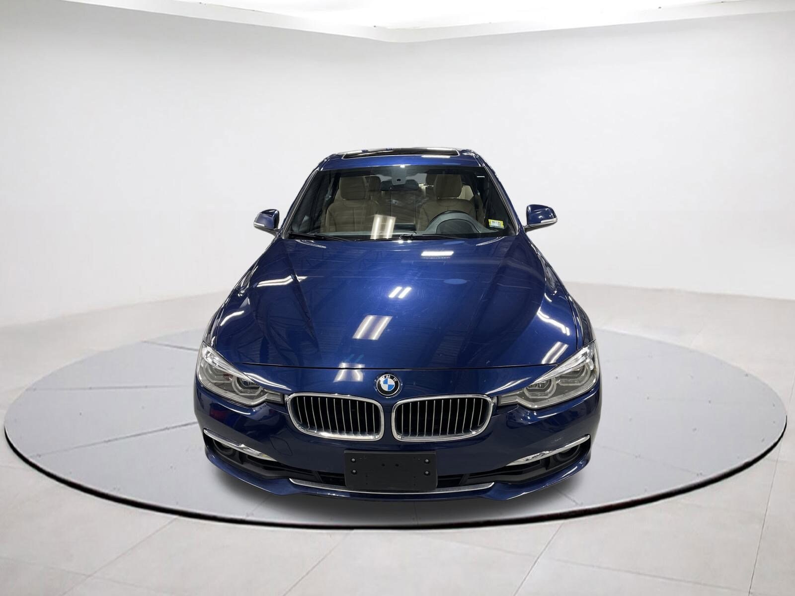 2018 Bmw 330i xDrive Sedan photo 2