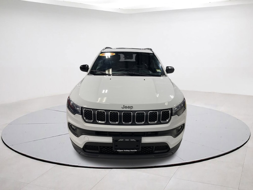 Used 2023 Jeep Compass Latitude SUV