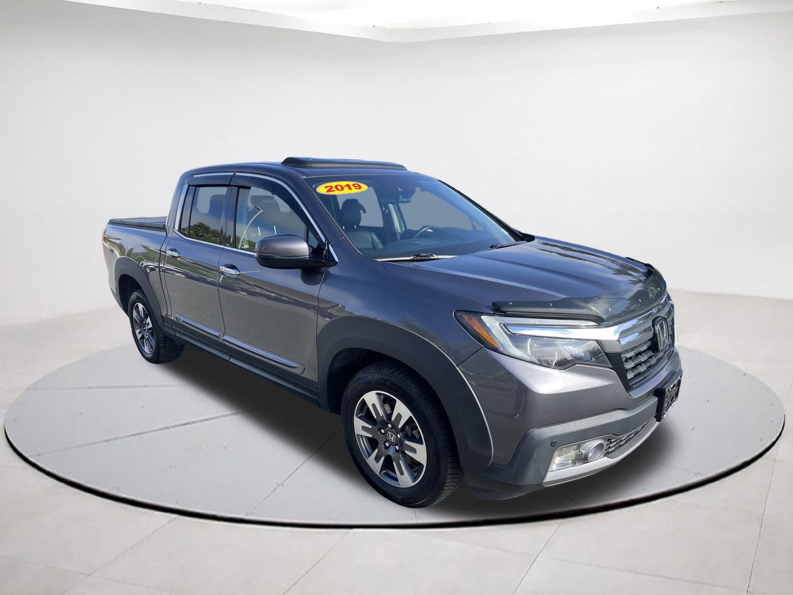 2019 Honda Ridgeline RTL-E photo 2