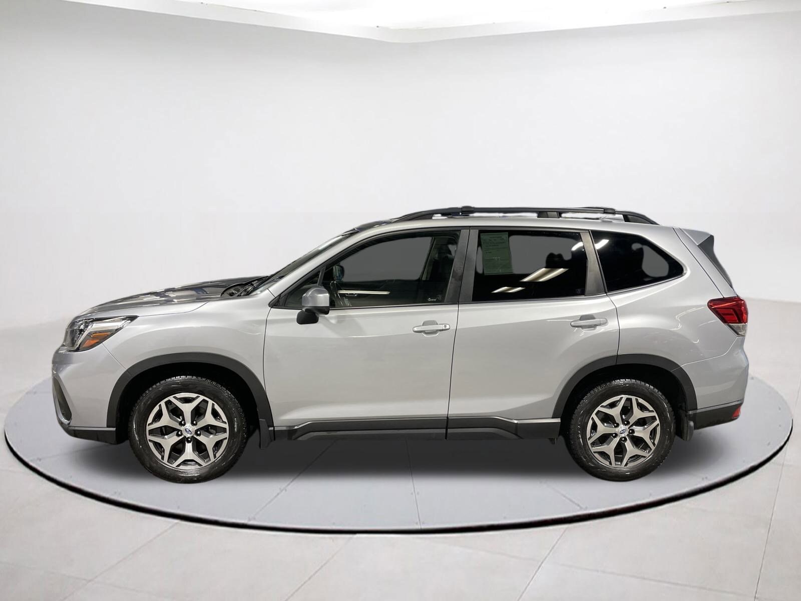 2019 Subaru Forester Premium photo 3