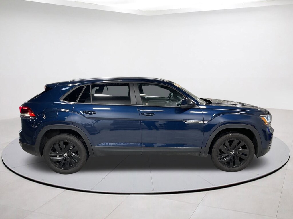 Used 2022 Volkswagen Atlas Cross Sport 2.0T SE w/Technology SUV