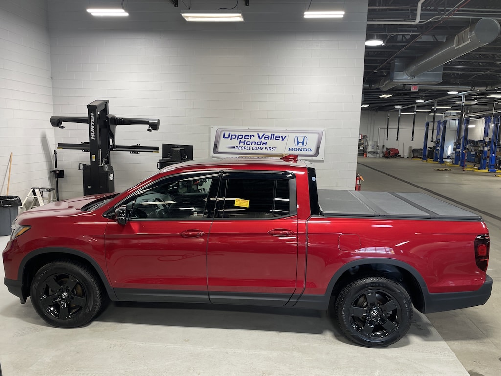 Used 2025 Honda Ridgeline Black Edition Truck Crew Cab