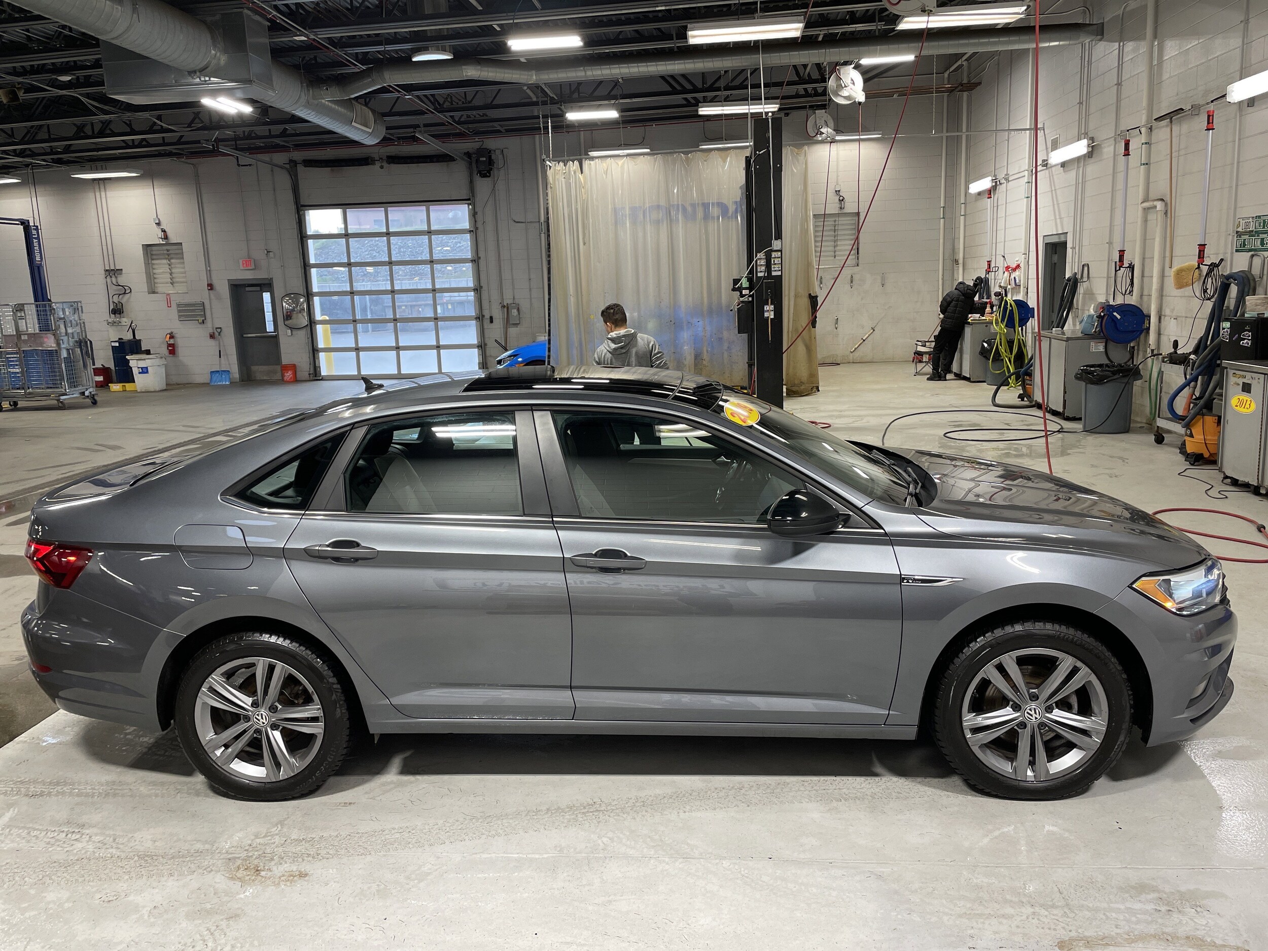 2019 Volkswagen Jetta 1.4T R-Line photo 4