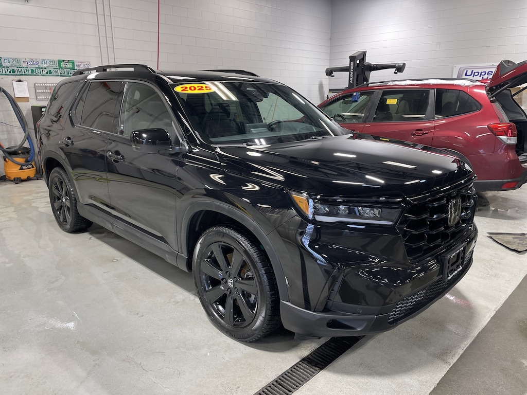 Used 2025 Honda Pilot Black Edition SUV