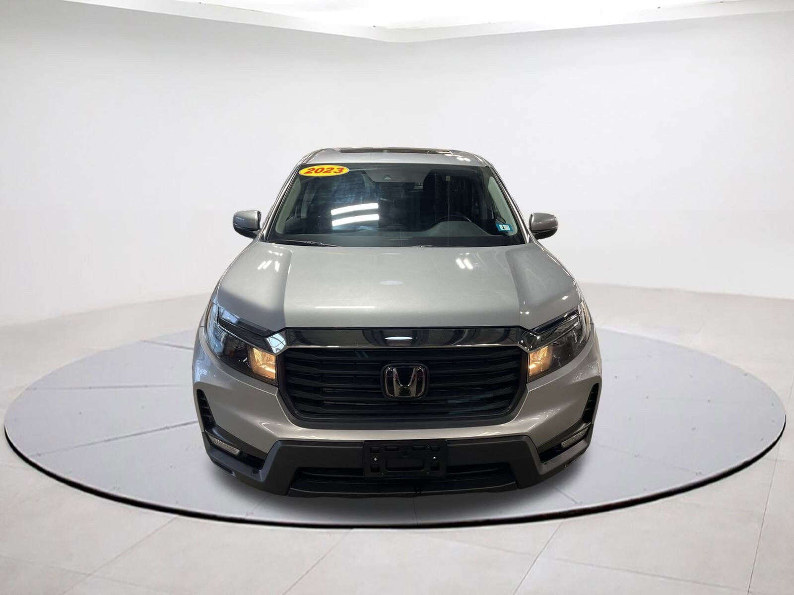 2023 Honda Ridgeline RTL photo 2