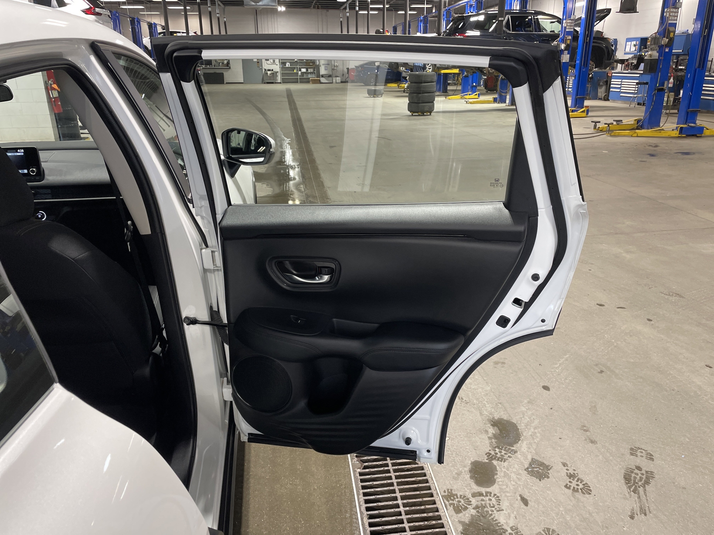 2023 Honda HR-V LX - Photo 18