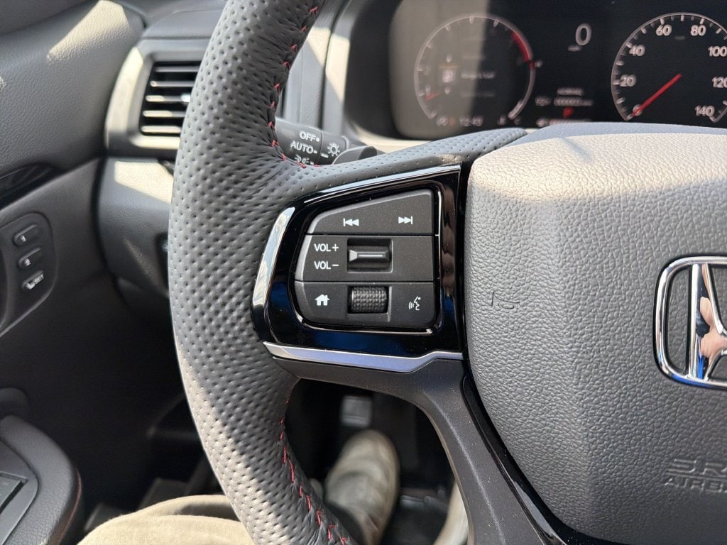 2026 Honda Ridgeline Black Edition - Photo 14