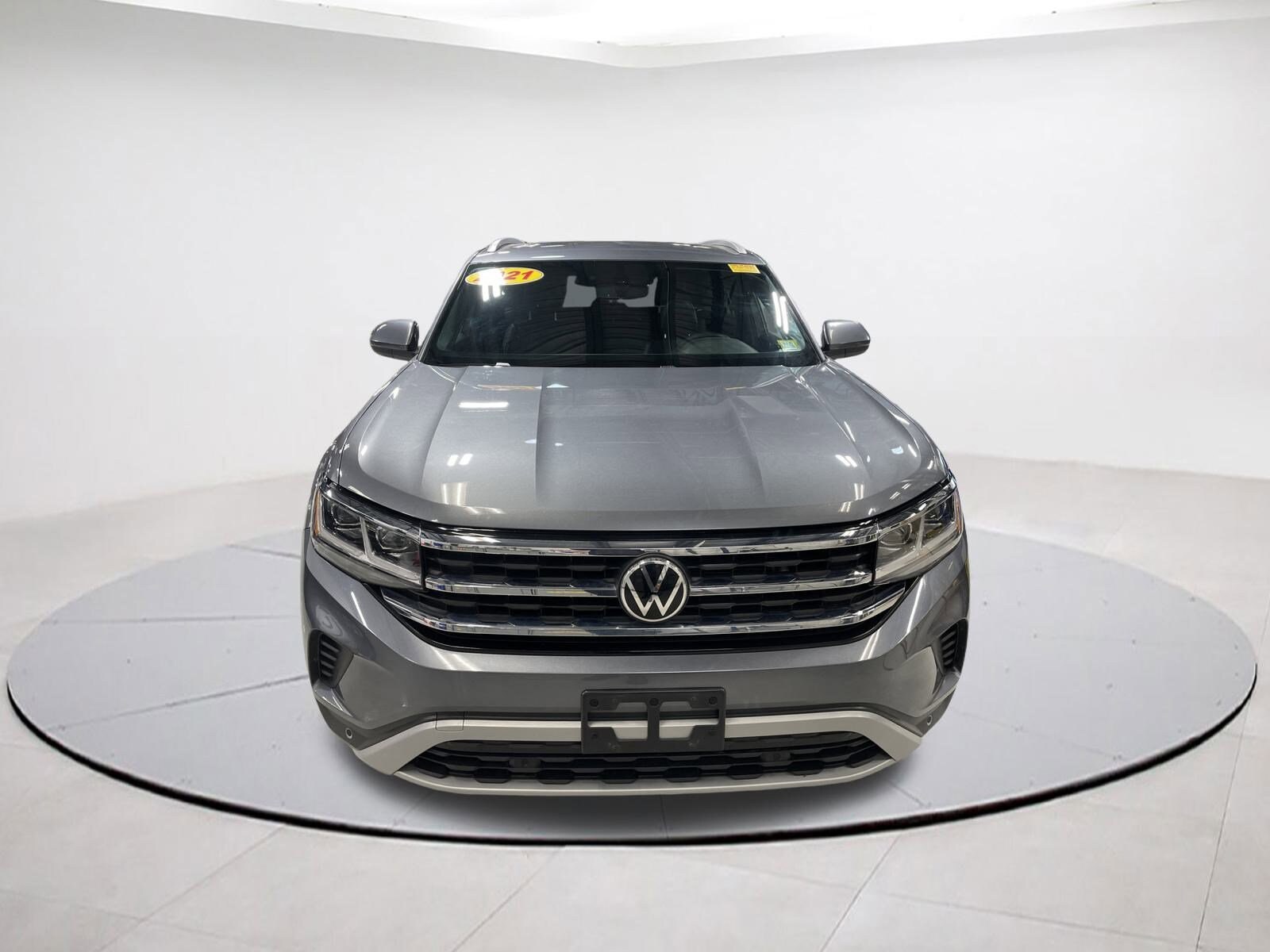 2021 Volkswagen Atlas Cross Sport SE Technology photo 2