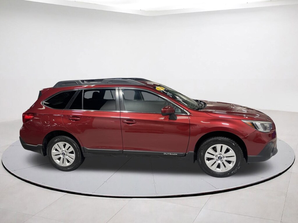 Used 2018 Subaru Outback 2.5i Premium with SUV