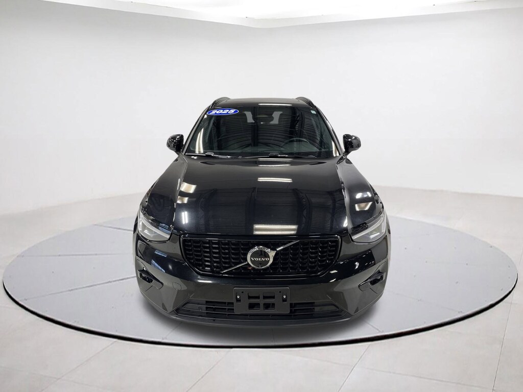 Used 2025 Volvo XC40 B5 Plus Dark Theme SUV