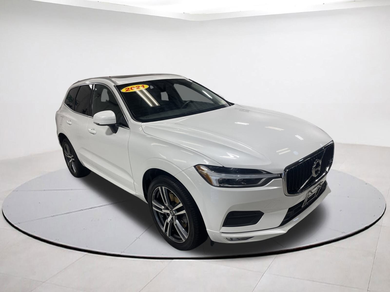 2021 Volvo XC60 T6 Momentum photo 4
