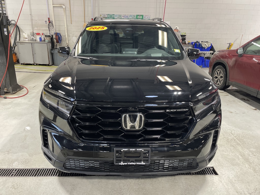 Used 2025 Honda Pilot Black Edition SUV