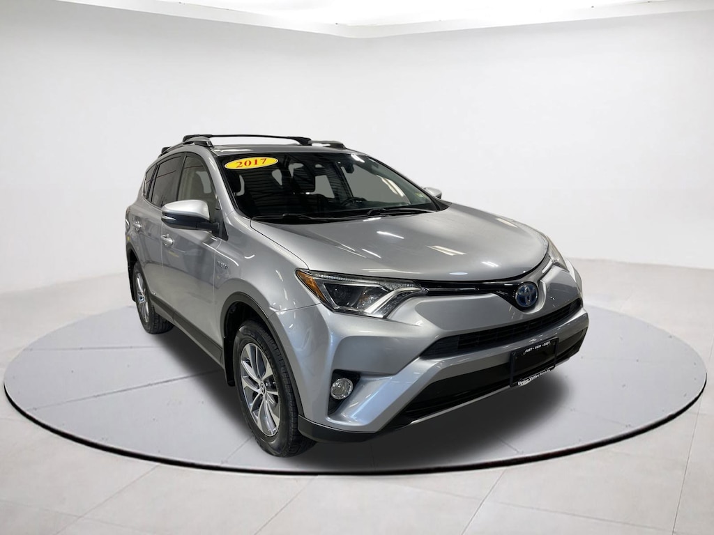 Used 2017 Toyota RAV4 Hybrid XLE SUV