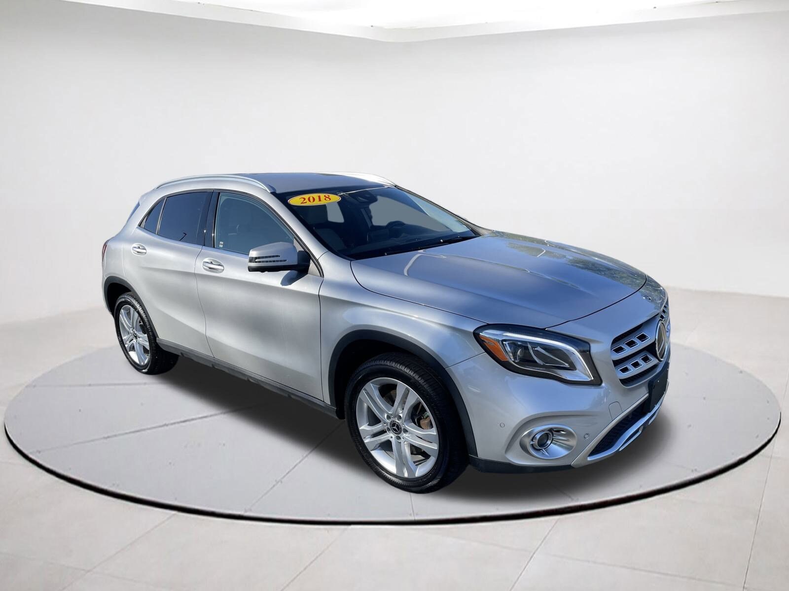 2018 Mercedes Benz GLA 250 4MATIC photo 4