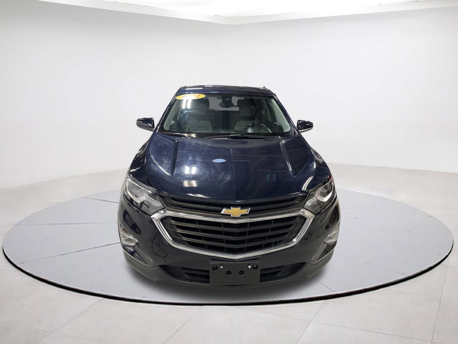 2021 Chevrolet Equinox LT photo 2