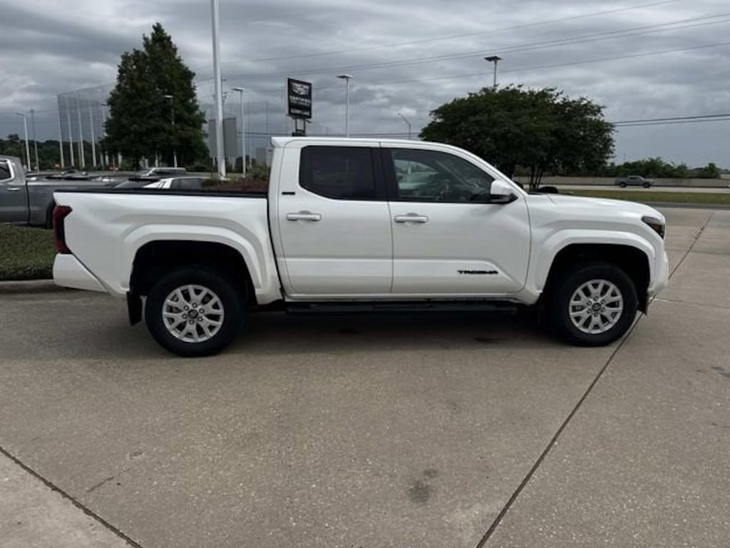 Used 2024 Toyota Tacoma SR5 Truck Double Cab