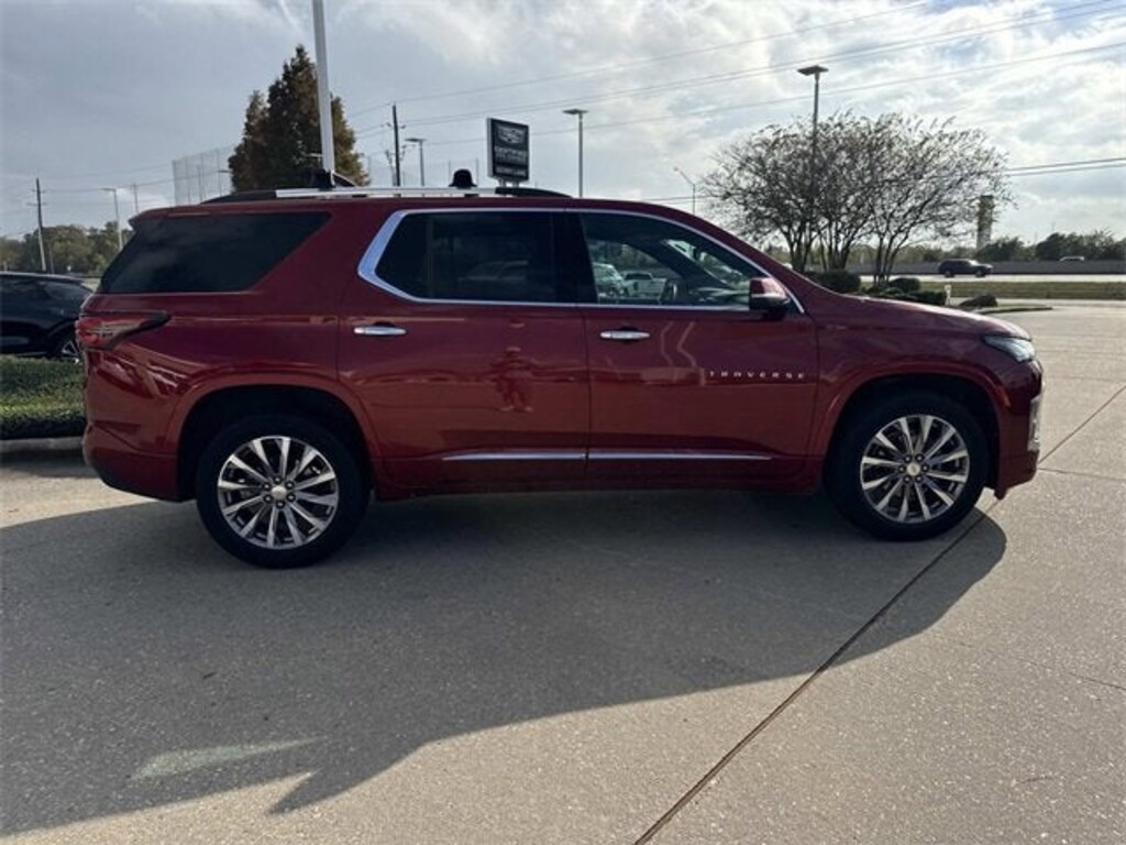 Used 2023 Chevrolet Traverse Premier SUV