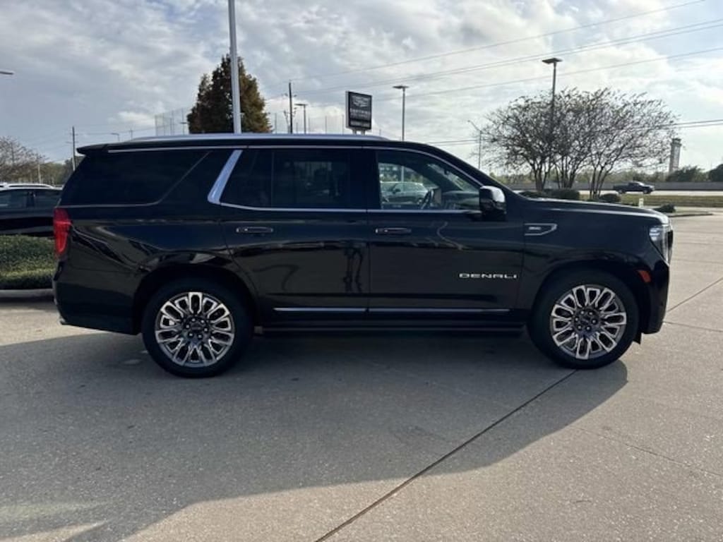 Used 2024 GMC Yukon Denali Ultimate SUV