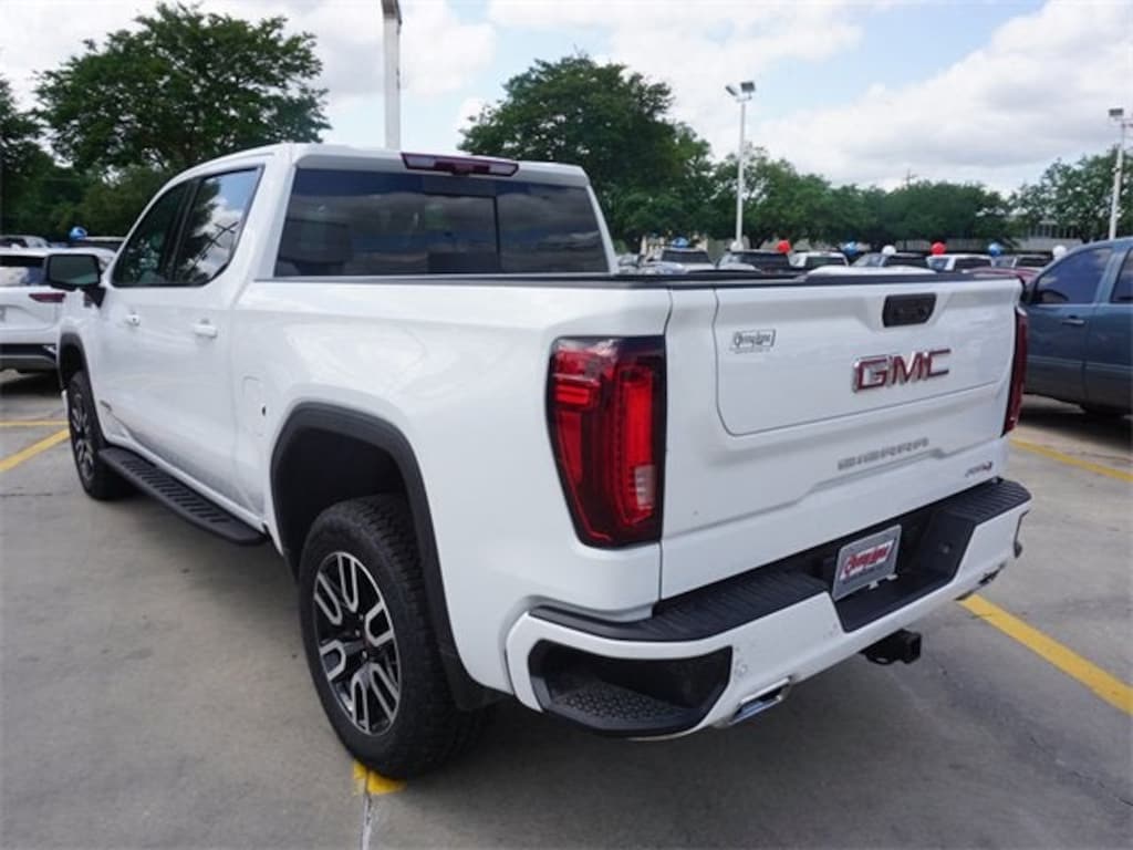 Used 2024 GMC Sierra 1500 AT4 Truck Crew Cab