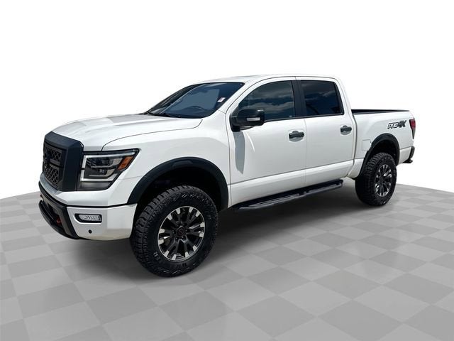 2023 Nissan Titan