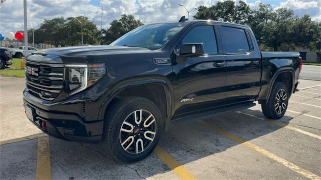 Used 2023 GMC Sierra 1500 AT4 Truck Crew Cab