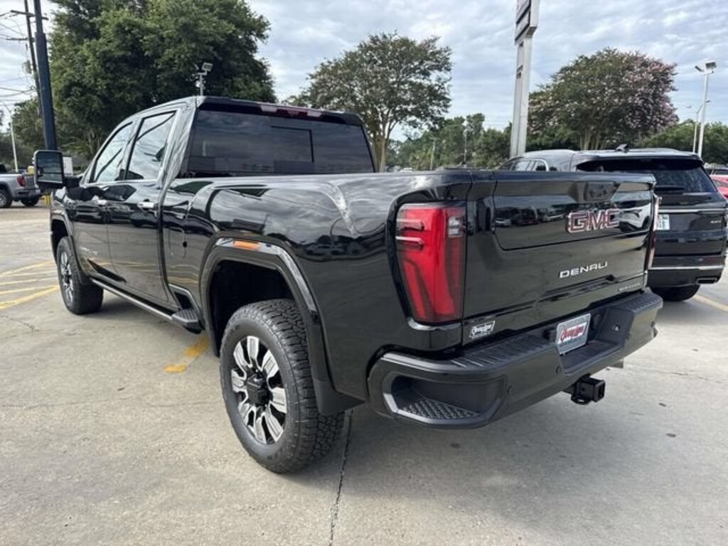 New 2026 GMC Sierra 2500 HD Denali Truck Crew Cab