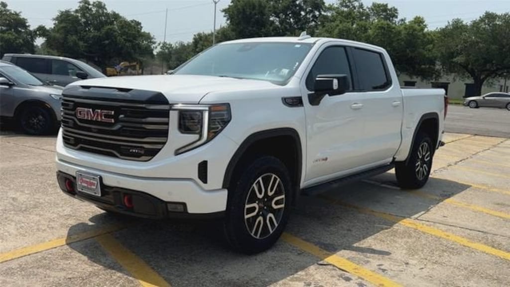 Used 2025 GMC Sierra 1500 AT4 Truck Crew Cab
