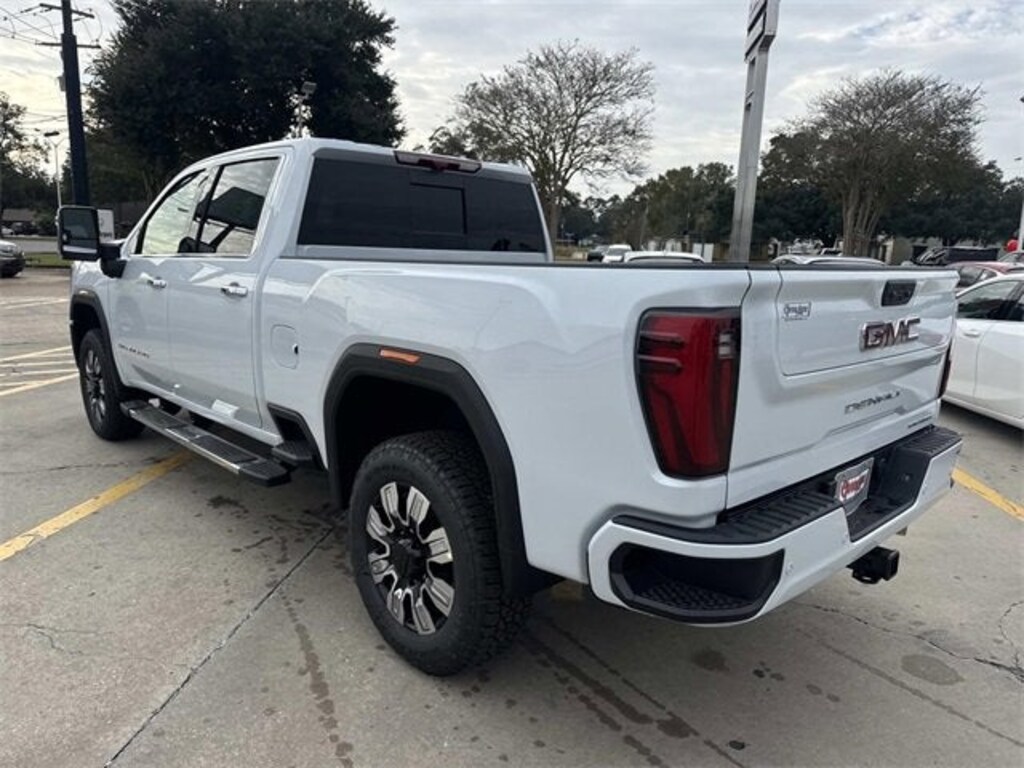 New 2026 GMC Sierra 2500 HD Denali Truck Crew Cab