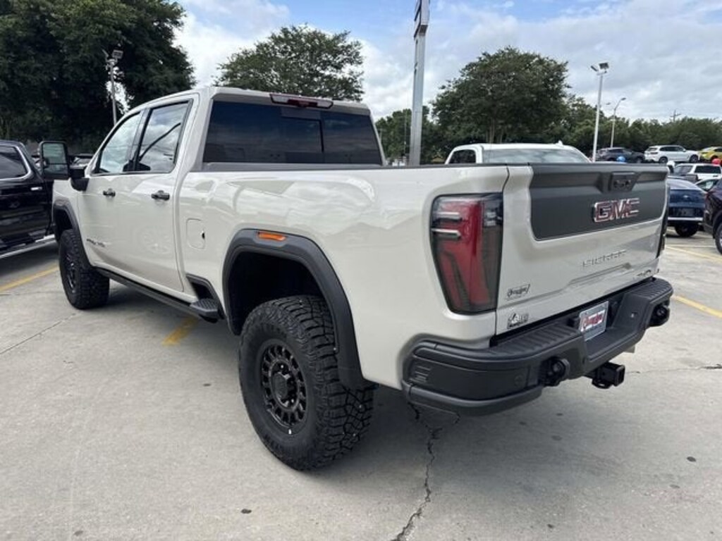 New 2026 GMC Sierra 2500 HD AT4X Truck Crew Cab