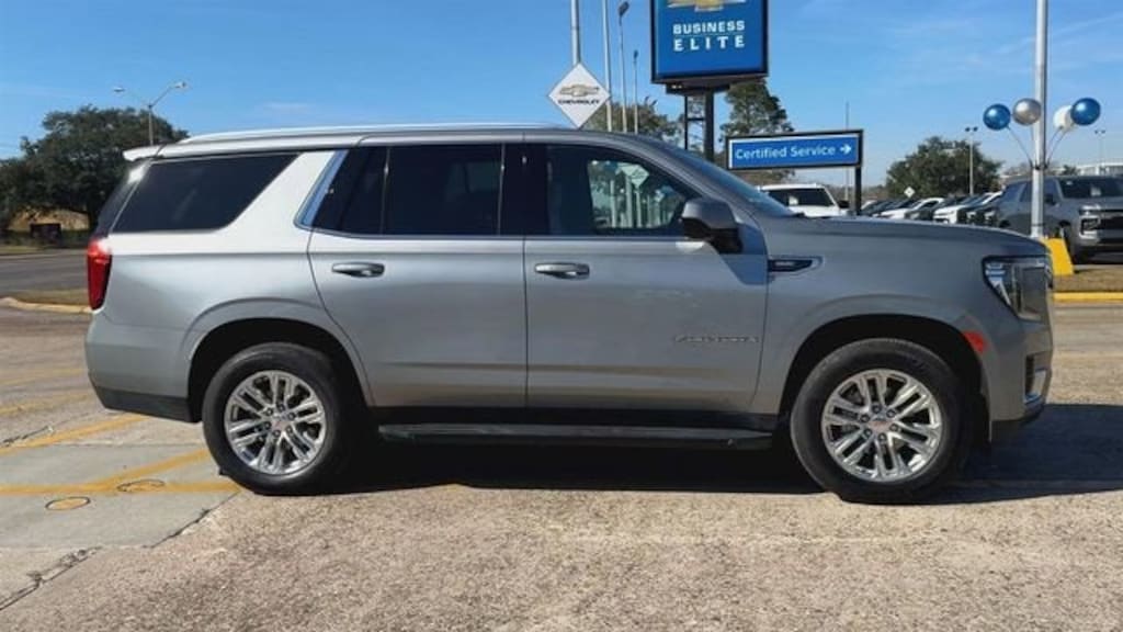 Used 2023 GMC Yukon SLE SUV