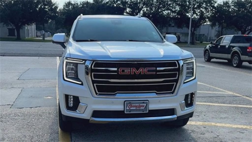 Used 2023 GMC Yukon SLT SUV