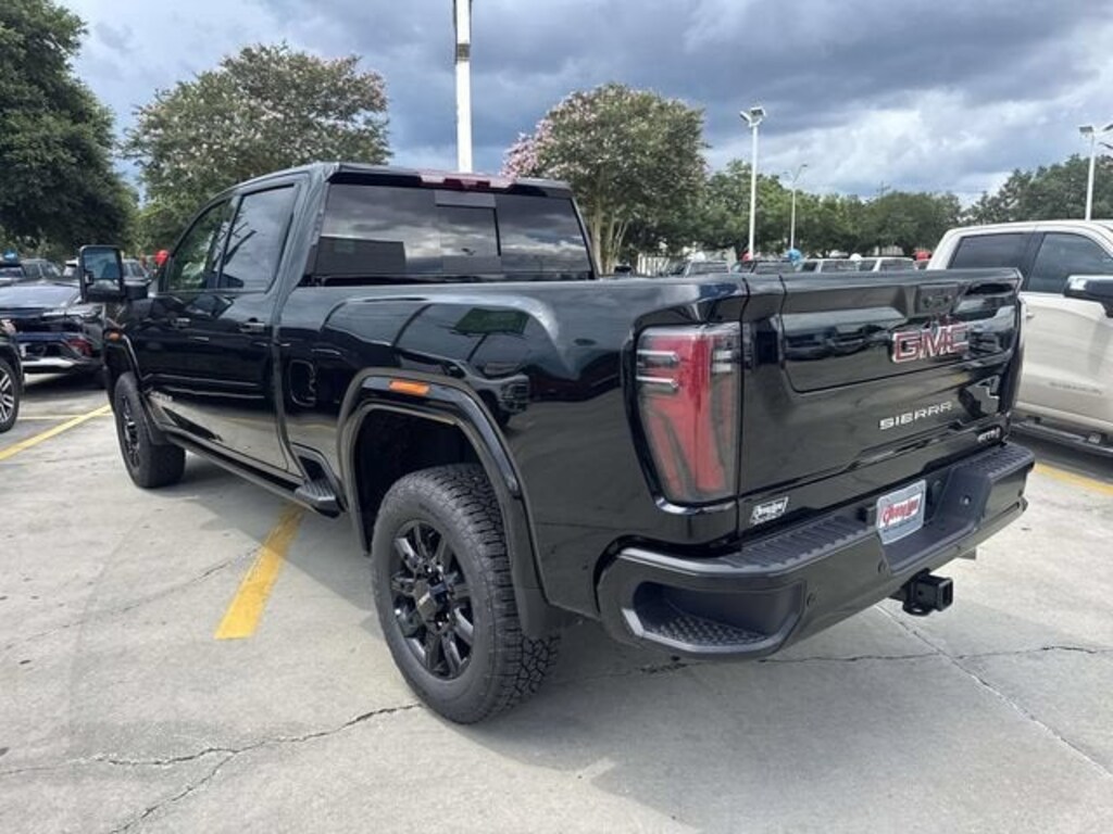 New 2026 GMC Sierra 2500 HD AT4 Truck Crew Cab