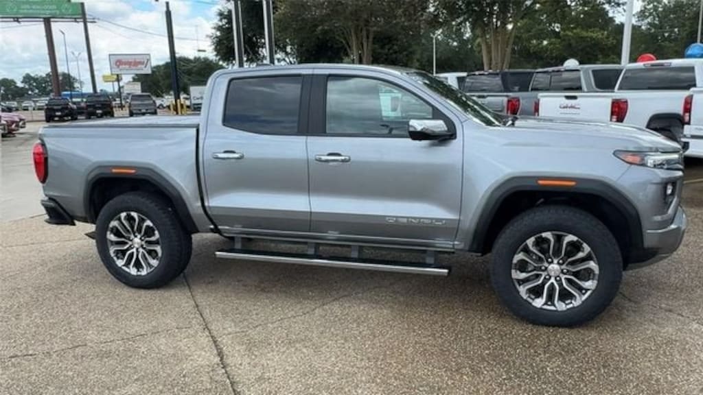 Used 2023 GMC Canyon Denali Truck Crew Cab