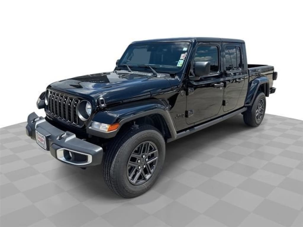 Used 2024 Jeep Gladiator Sport Truck Crew Cab