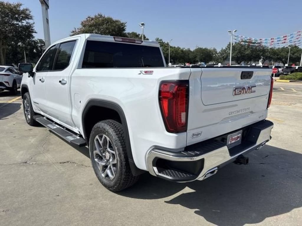 New 2026 GMC Sierra 1500 SLT Truck Crew Cab
